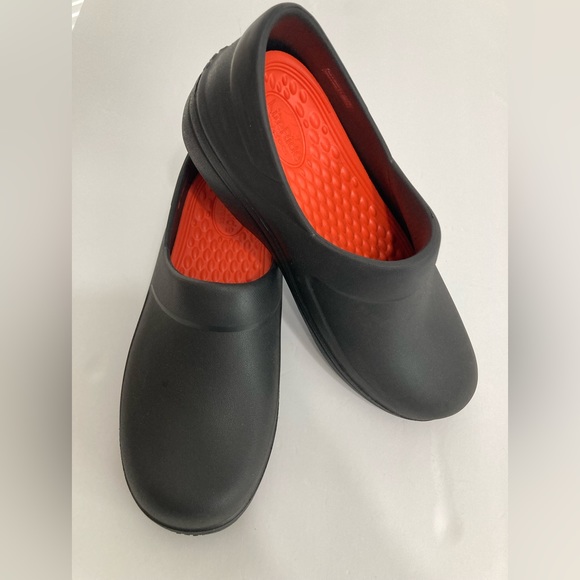 Women's Neria pro II Lite Ride Work Clog By Crocs Black Size W 9 - Picture 3 of 6